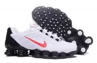 nike hommess shox tlx premium mesh trainers red logo